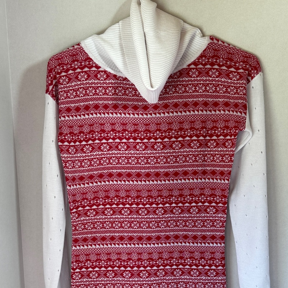 Love @ first sight red and white turtle neck sweater dress size medium